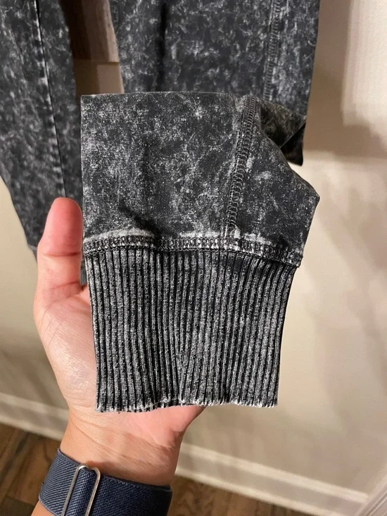 High-Waist Acid Wash Jogger Leggings - Black - Picture 3 of 5